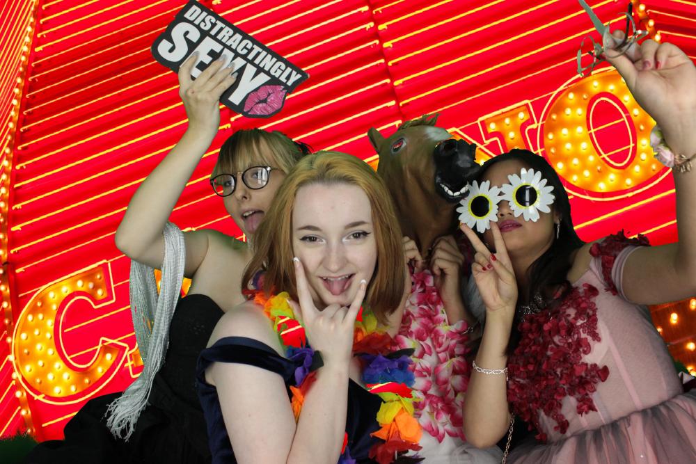 Christ School Prom | View more photos from the event at gallery.myphotoboothexperience.co.uk/u/MyPhotoBoothExperienceLtd/Christ-School-Prom
